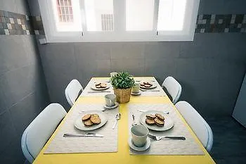 Holidays2Malaga City Center Apartments 3*, Malaga